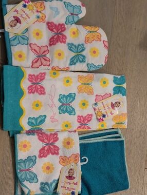 Dolly Parton Butterfly Kitchen Set - Turquoise, Pink & Yellow